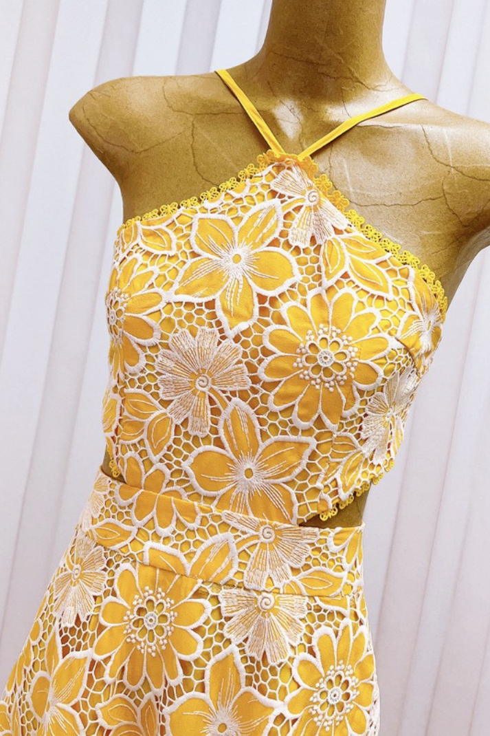 JOYCE SARI CUT-OUT UZUN ELBİSE