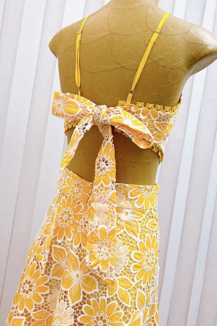 JOYCE SARI CUT-OUT UZUN ELBİSE